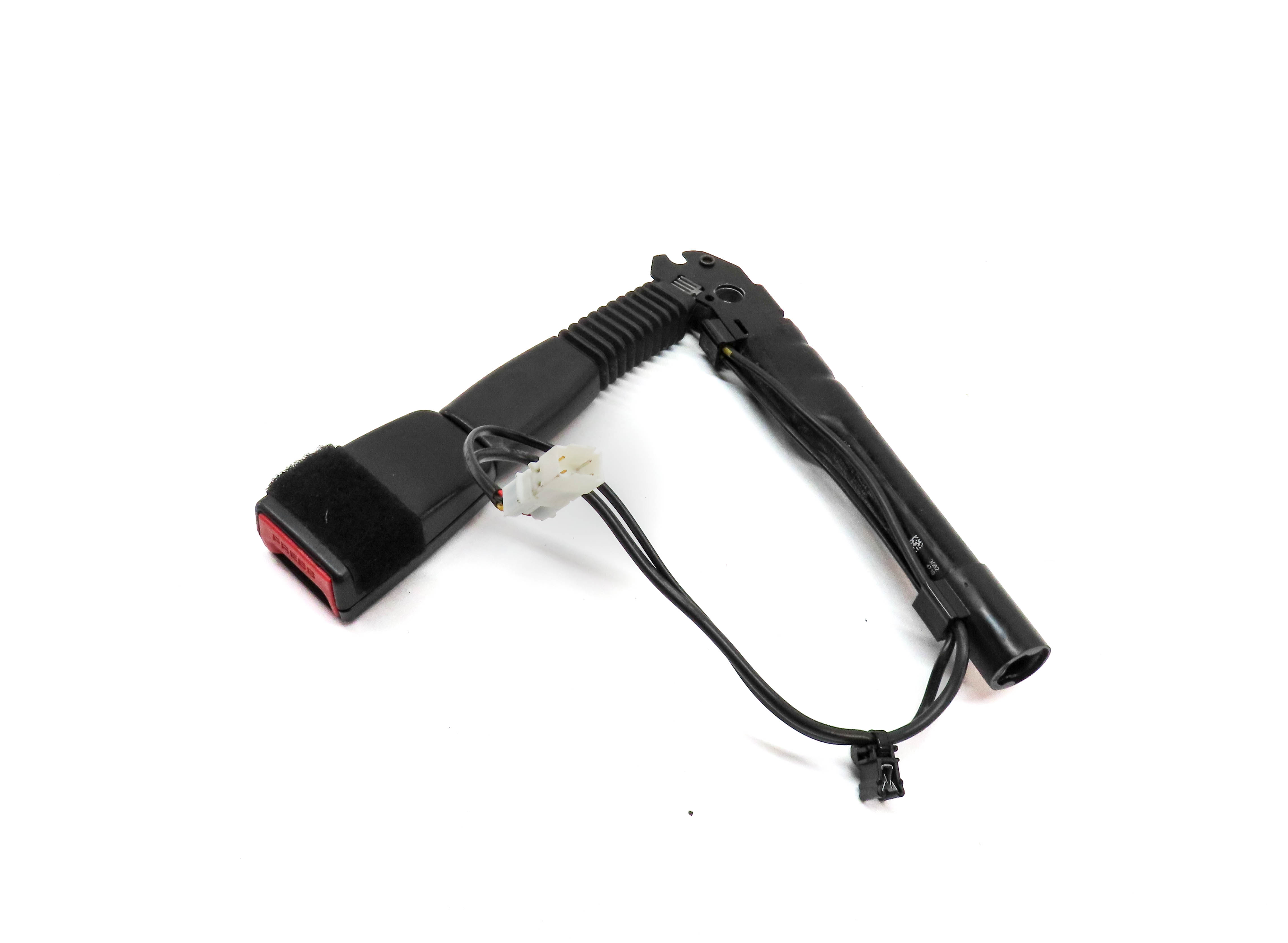 12-19 BMW 2 3 4 M3 (F22 F32 F33 F34 F36) FRONT RIGHT PASSENGER SEATBELT RECEIVER — exact item pictured